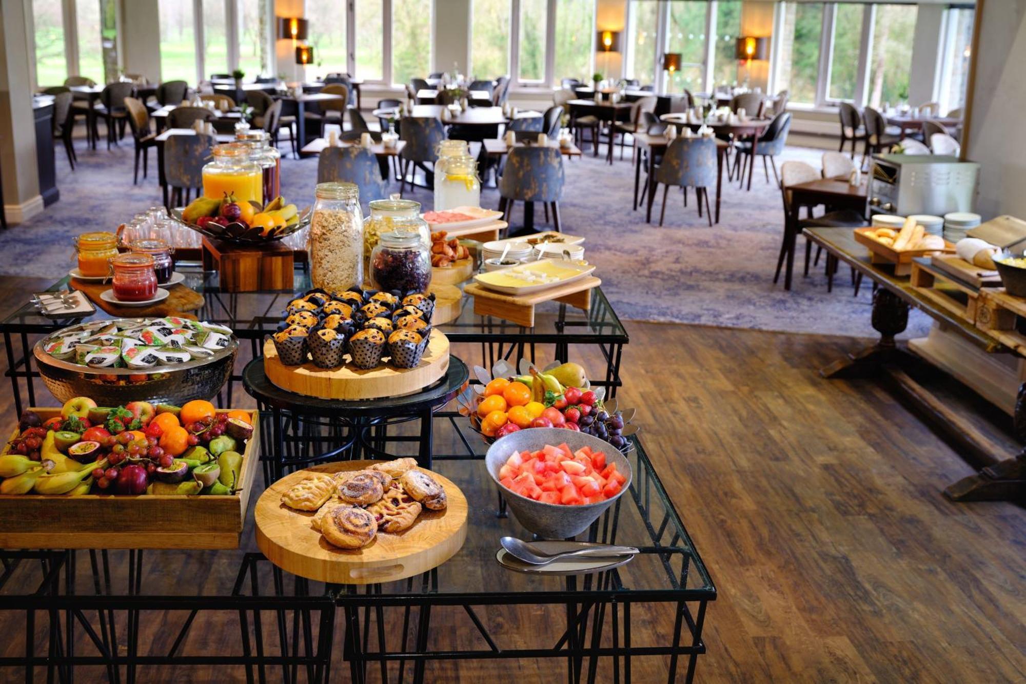 Delta Hotels By Marriott St Pierre Country Club Chepstow Esterno foto