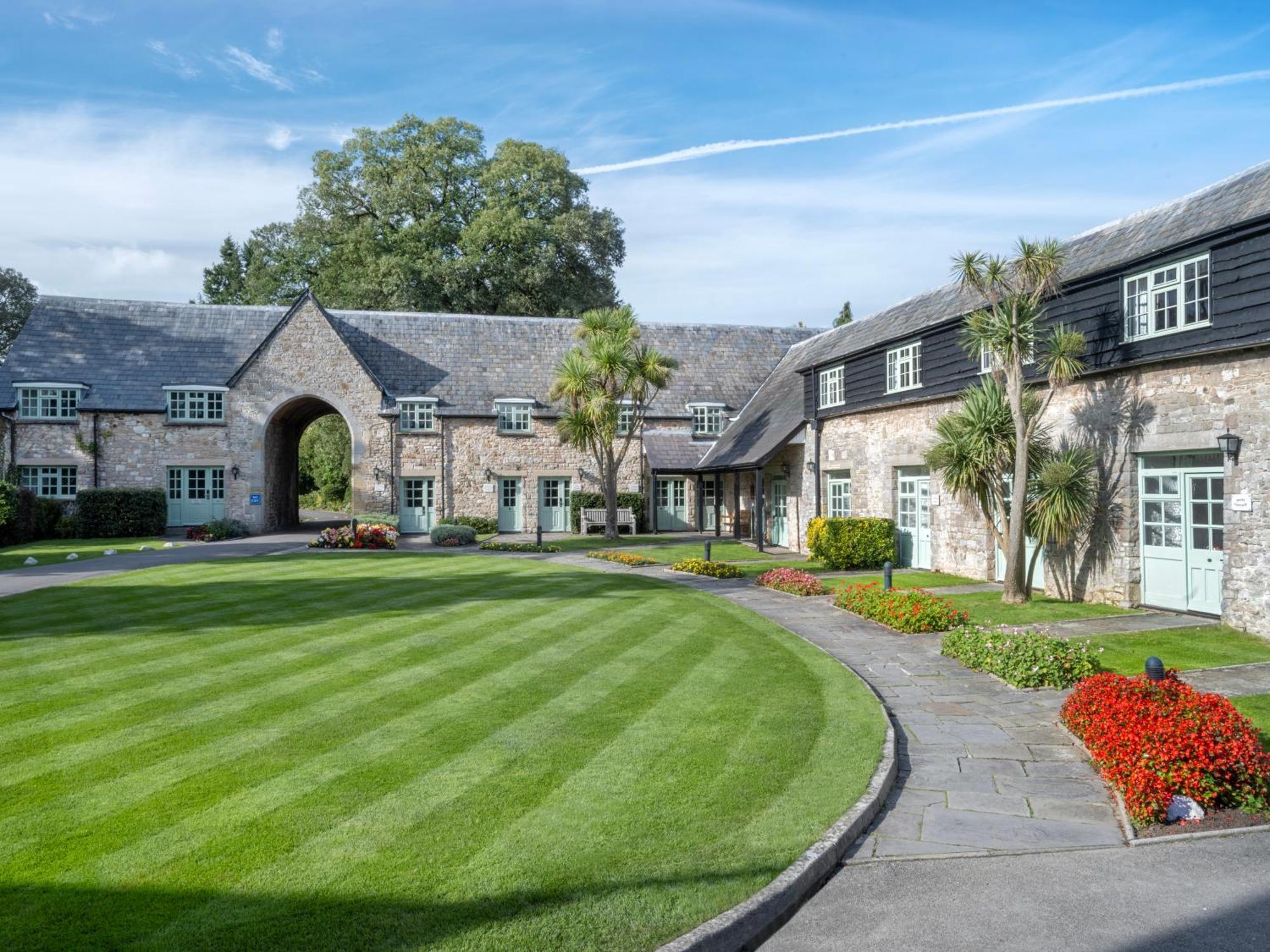 Delta Hotels By Marriott St Pierre Country Club Chepstow Esterno foto