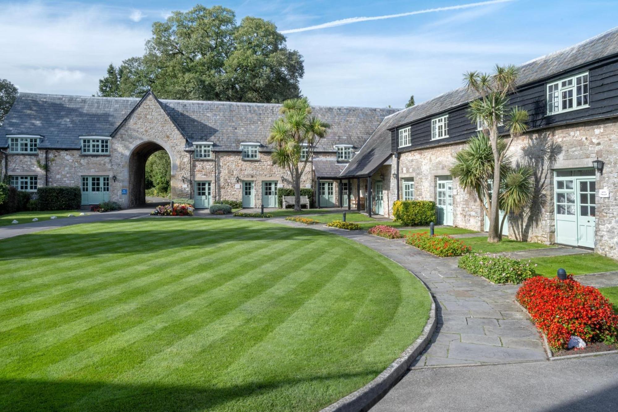 Delta Hotels By Marriott St Pierre Country Club Chepstow Esterno foto